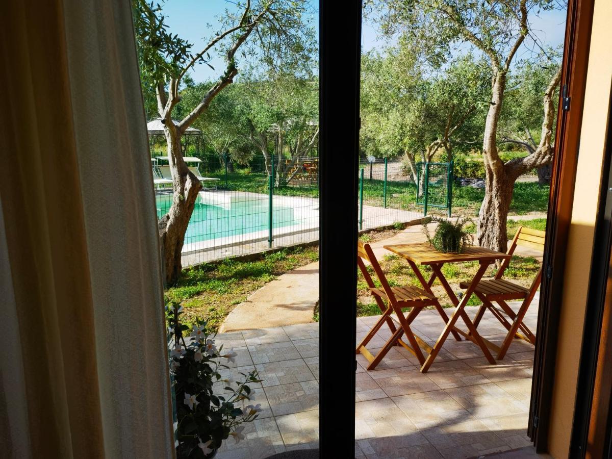 La Corte Degli Ulivi - Albergo Rurale Трезнурагес Экстерьер фото