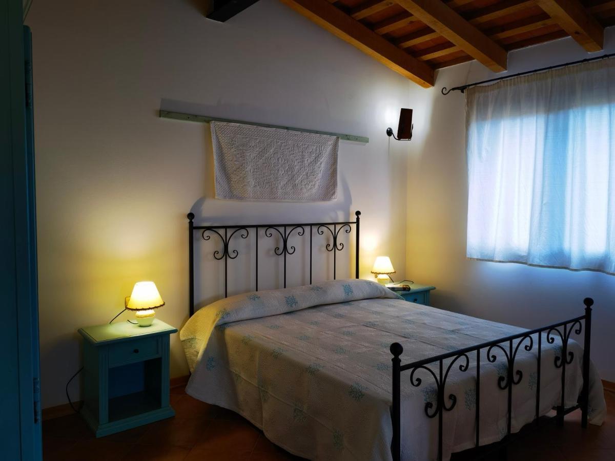 La Corte Degli Ulivi - Albergo Rurale Трезнурагес Экстерьер фото