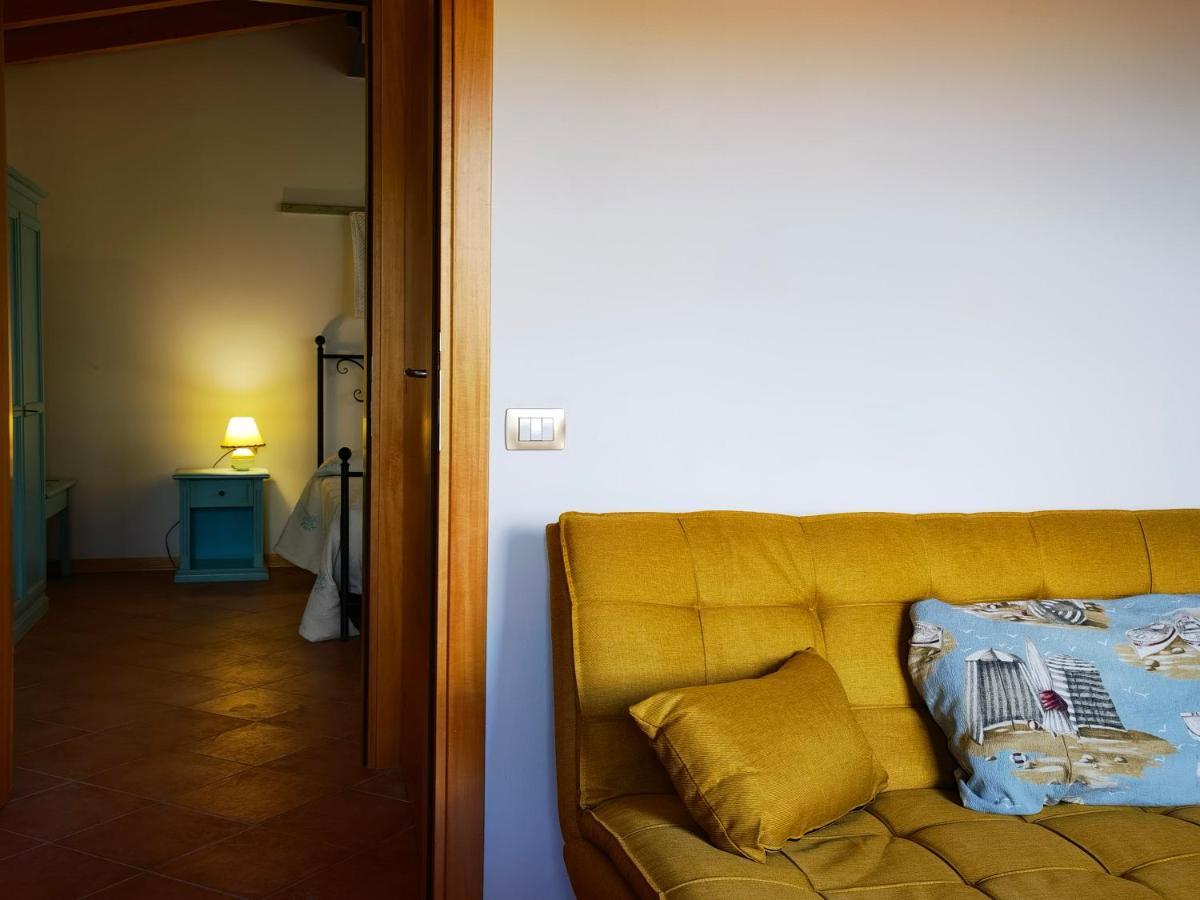 La Corte Degli Ulivi - Albergo Rurale Трезнурагес Экстерьер фото