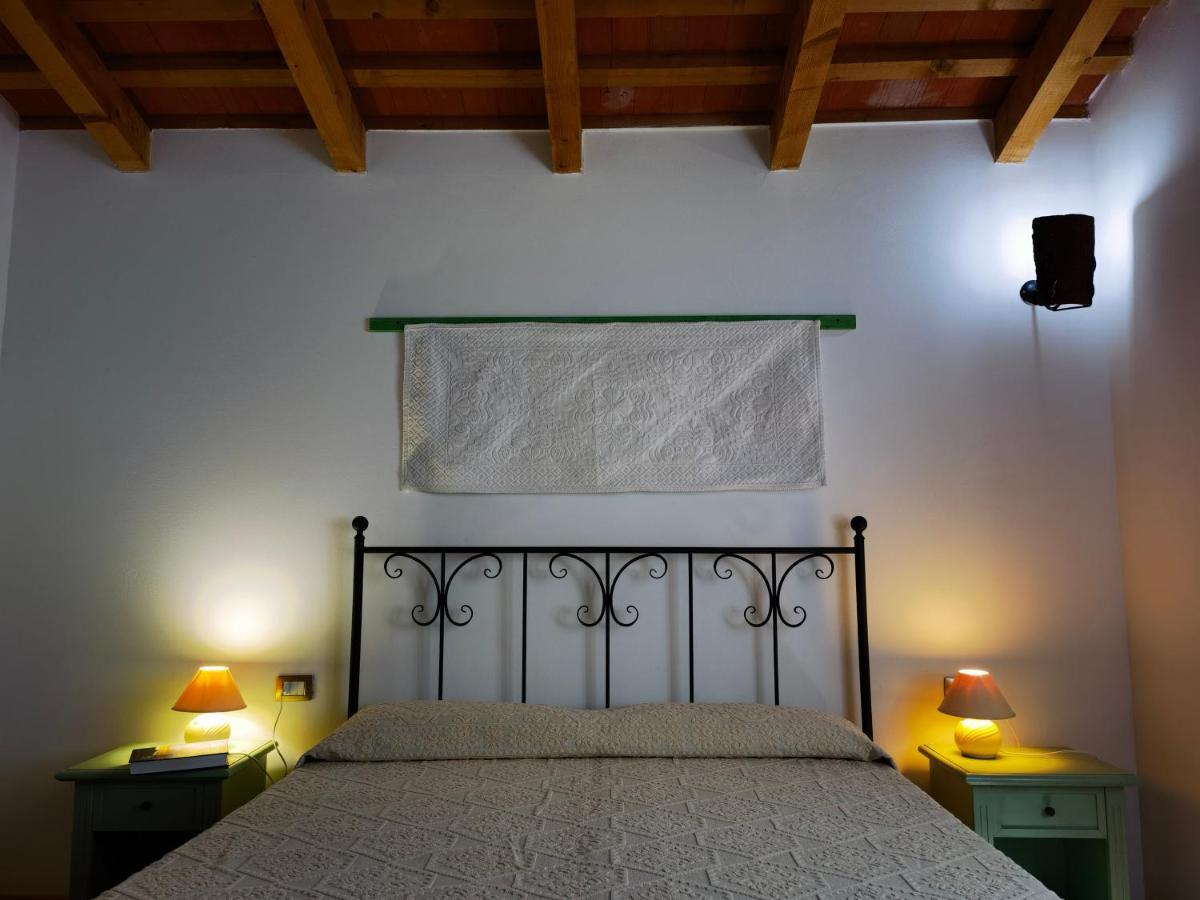 La Corte Degli Ulivi - Albergo Rurale Трезнурагес Экстерьер фото