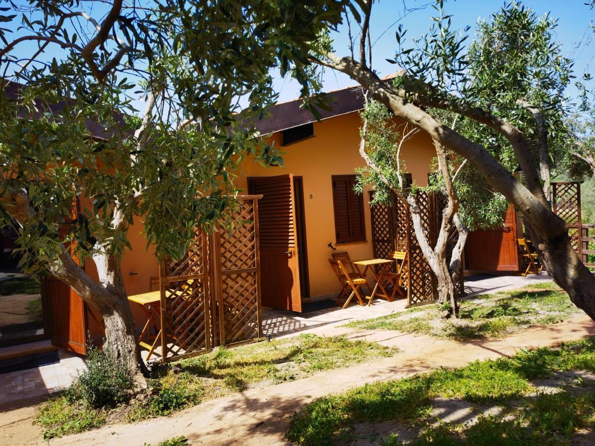 La Corte Degli Ulivi - Albergo Rurale Трезнурагес Экстерьер фото